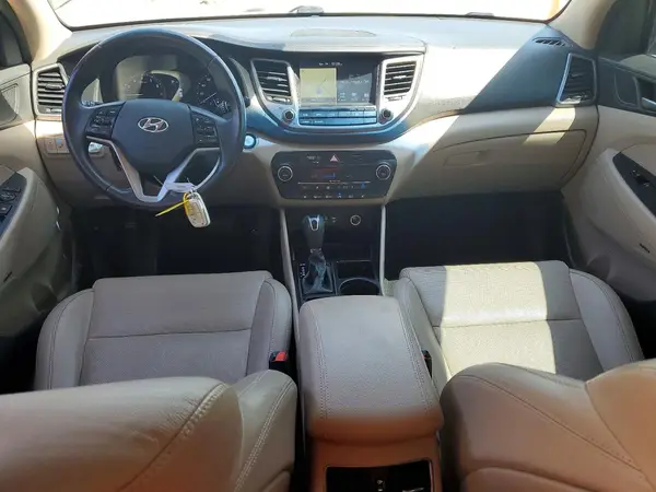 KM8J33A29HU369453 2017 HYUNDAI TUCSON - Image 8