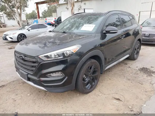 KM8J33A29HU371896 2017 HYUNDAI TUCSON - Image 2