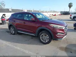 KM8J33A29HU372403 2017 HYUNDAI TUCSON