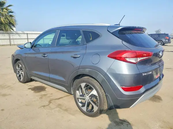 KM8J33A29HU376970 2017 HYUNDAI TUCSON - Image 2