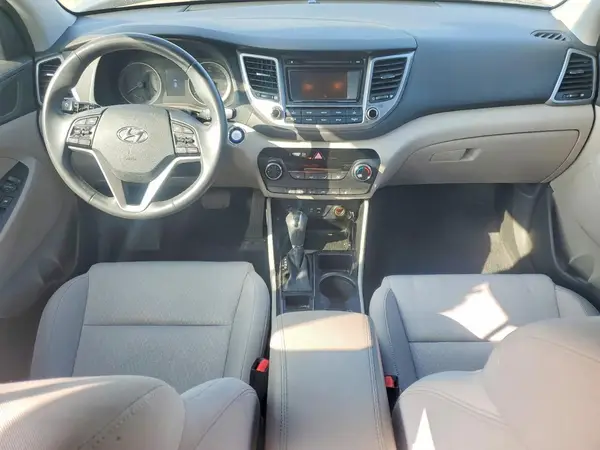 KM8J33A29HU376970 2017 HYUNDAI TUCSON - Image 8