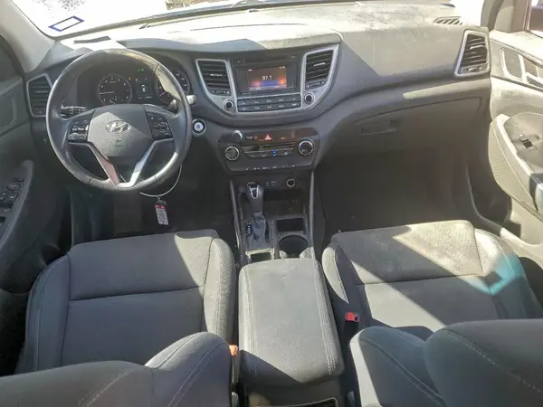 KM8J33A29HU378797 2017 HYUNDAI TUCSON - Image 8