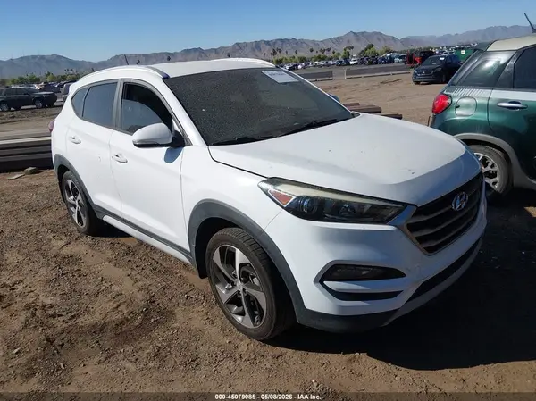 KM8J33A29HU386768 2017 HYUNDAI TUCSON - Image 1