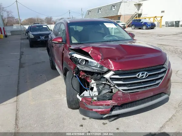 KM8J33A29HU390142 2017 HYUNDAI TUCSON - Image 1