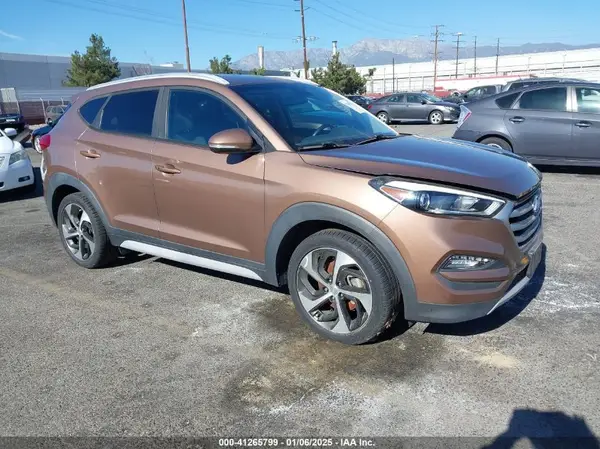 KM8J33A29HU402239 2017 HYUNDAI TUCSON - Image 1