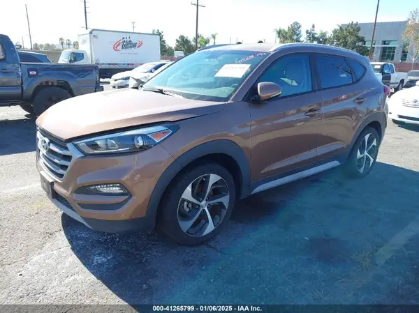 KM8J33A29HU402239 2017 HYUNDAI TUCSON - Image 2