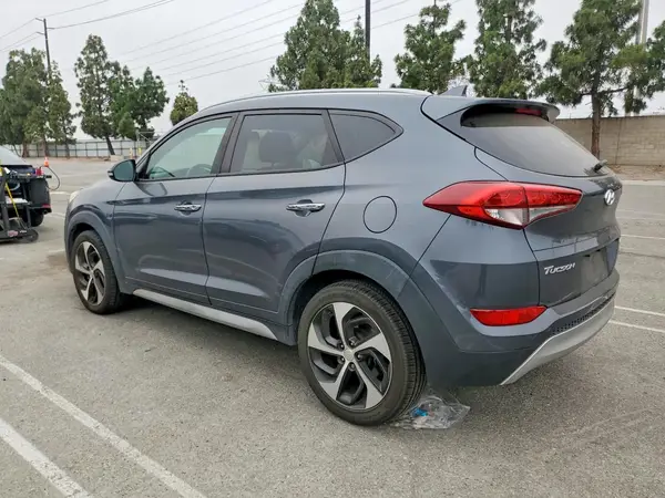 KM8J33A29HU413953 2017 HYUNDAI TUCSON - Image 2