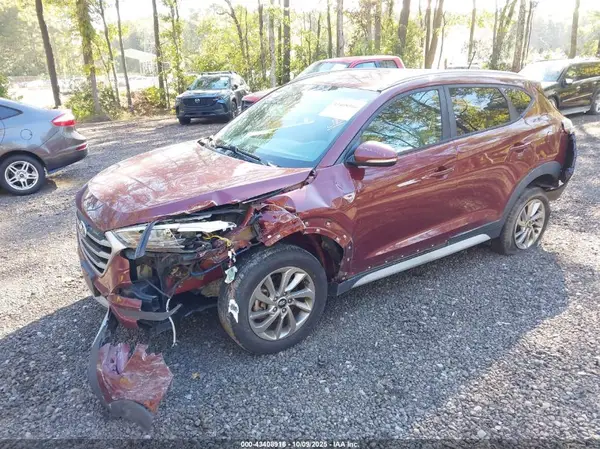 KM8J33A29HU422166 2017 HYUNDAI TUCSON - Image 2