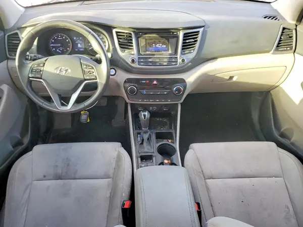 KM8J33A29HU442028 2017 HYUNDAI TUCSON - Image 8