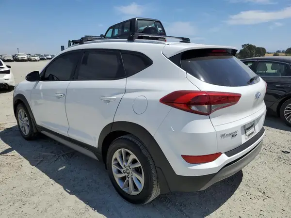 KM8J33A29HU466667 2017 HYUNDAI TUCSON - Image 2