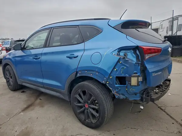 KM8J33A29HU467592 2017 HYUNDAI TUCSON - Image 2