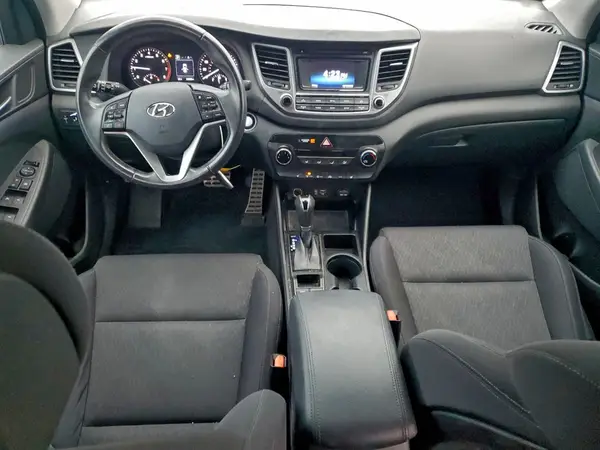 KM8J33A29HU467592 2017 HYUNDAI TUCSON - Image 8