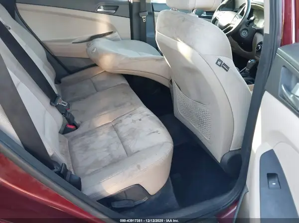 KM8J33A29HU469407 2017 HYUNDAI TUCSON - Image 8