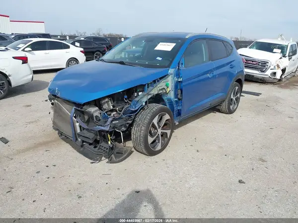 KM8J33A29HU473375 2017 HYUNDAI TUCSON - Image 2