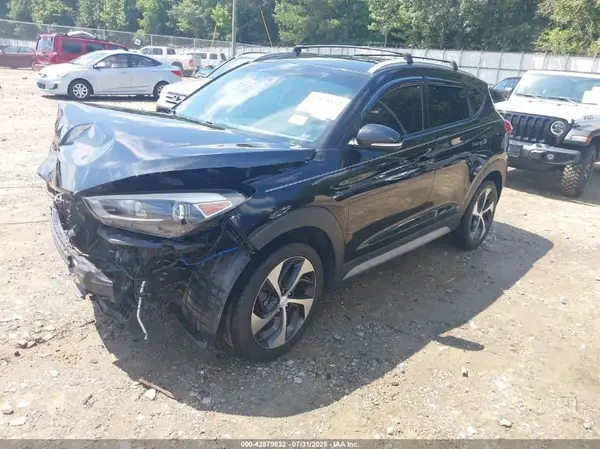 KM8J33A29HU483730 2017 HYUNDAI TUCSON - Image 2