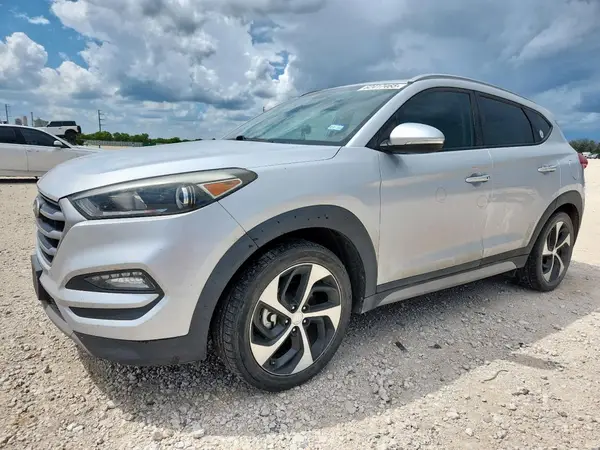 KM8J33A29HU493657 2017 HYUNDAI TUCSON - Image 1