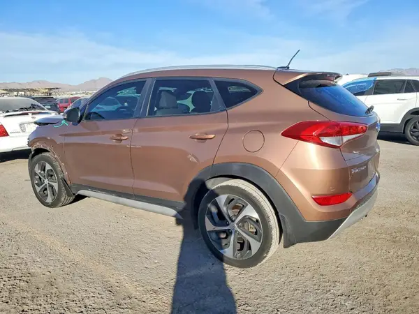 KM8J33A29HU524972 2017 HYUNDAI TUCSON - Image 2