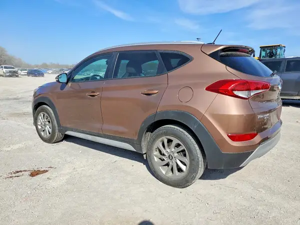 KM8J33A29HU539617 2017 HYUNDAI TUCSON - Image 2