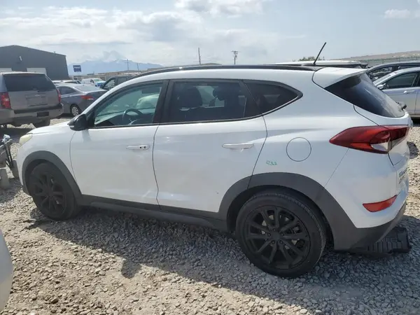 KM8J33A29HU541254 2017 HYUNDAI TUCSON - Image 2