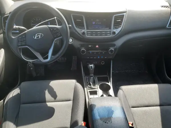 KM8J33A29HU541254 2017 HYUNDAI TUCSON - Image 8