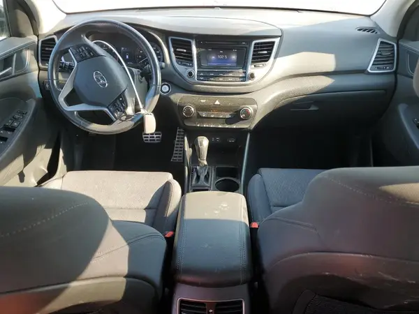 KM8J33A29HU543344 2017 HYUNDAI TUCSON - Image 8