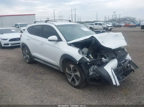 KM8J33A29HU553582 2017 HYUNDAI TUCSON - Image 1
