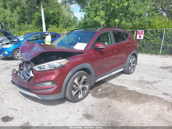 KM8J33A29HU557633 2017 HYUNDAI TUCSON - Image 2