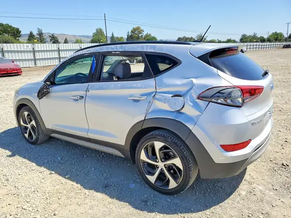 KM8J33A29HU570270 2017 HYUNDAI TUCSON - Image 2