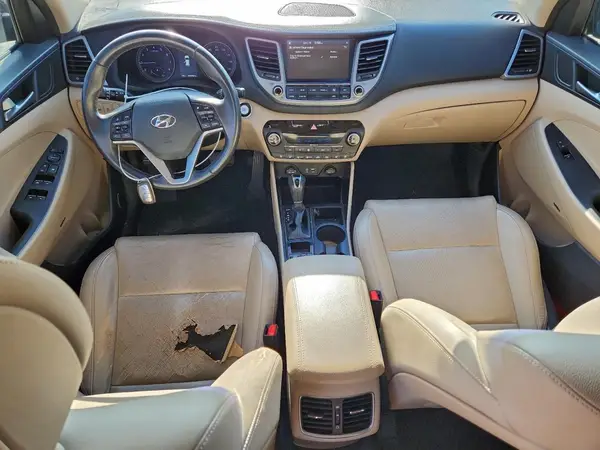 KM8J33A29HU586131 2017 HYUNDAI TUCSON - Image 8