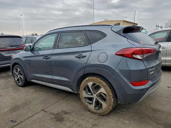 KM8J33A29JU617139 2018 HYUNDAI TUCSON - Image 2