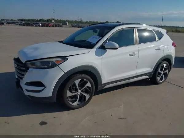 KM8J33A29JU679284 2018 HYUNDAI TUCSON - Image 2