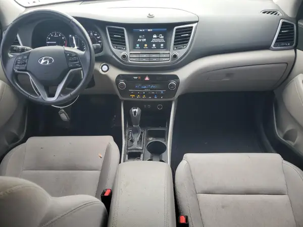 KM8J33A29JU700120 2018 HYUNDAI TUCSON - Image 8