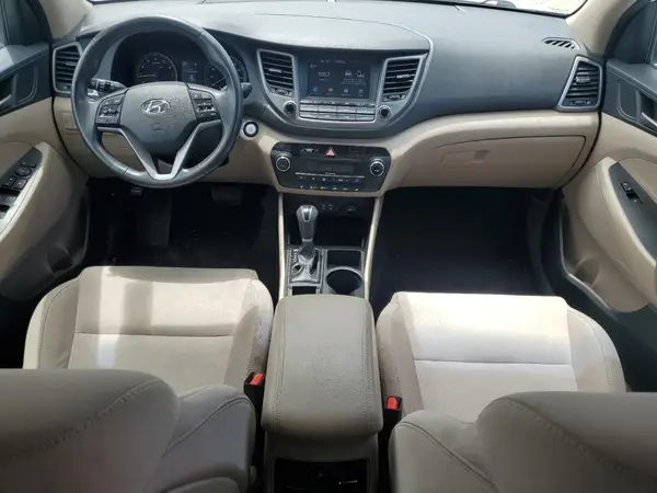 KM8J33A29JU703180 2018 HYUNDAI TUCSON - Image 8