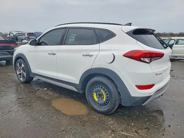 KM8J33A29JU704930 2018 HYUNDAI TUCSON - Image 2