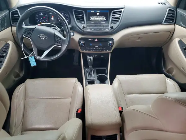 KM8J33A29JU704930 2018 HYUNDAI TUCSON - Image 8