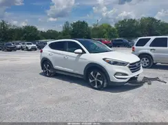 KM8J33A29JU715961 2018 HYUNDAI TUCSON