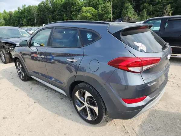 KM8J33A29JU747874 2018 HYUNDAI TUCSON - Image 2