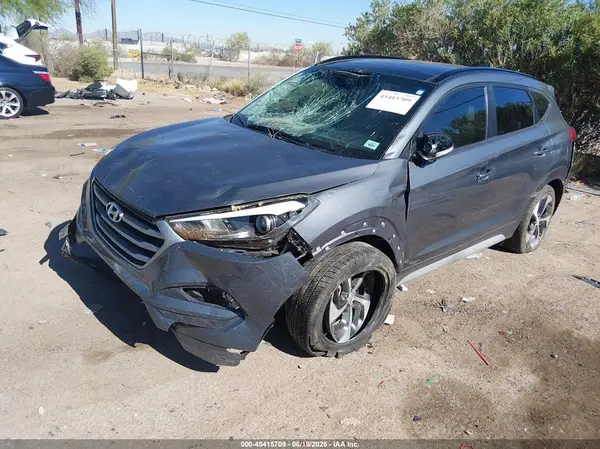 KM8J33A29JU752072 2018 HYUNDAI TUCSON - Image 2