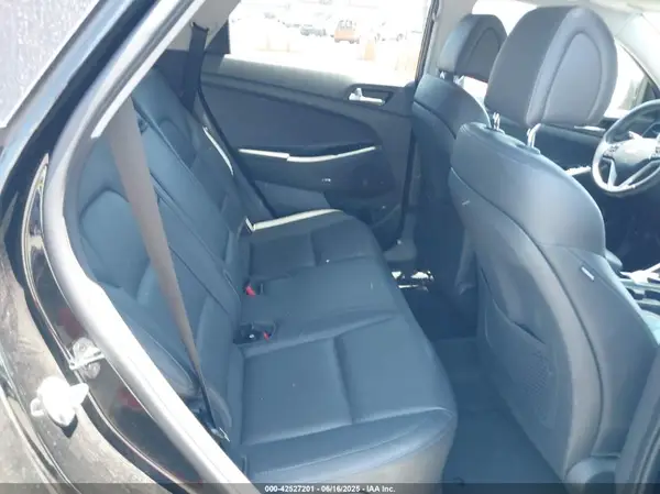 KM8J33A29JU796444 2018 HYUNDAI TUCSON - Image 8