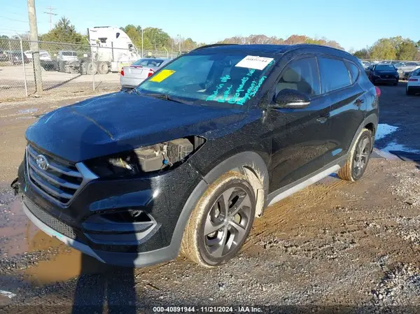 KM8J33A29JU803800 2018 HYUNDAI TUCSON - Image 2