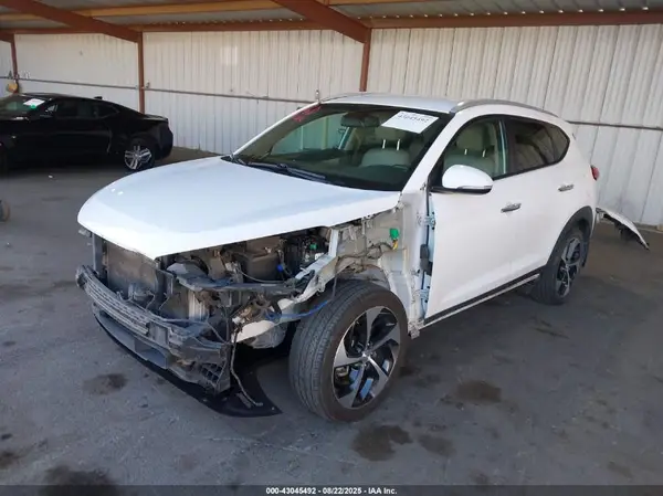 KM8J33A2XGU026519 2016 HYUNDAI TUCSON - Image 2