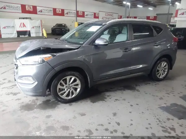 KM8J33A2XGU027654 2016 HYUNDAI TUCSON - Image 2