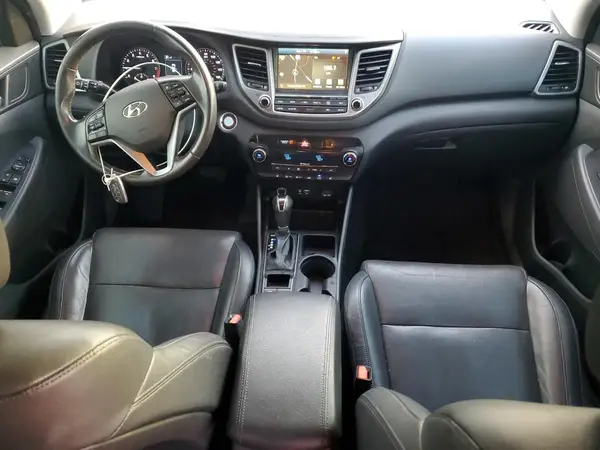 KM8J33A2XGU039030 2016 HYUNDAI TUCSON - Image 8