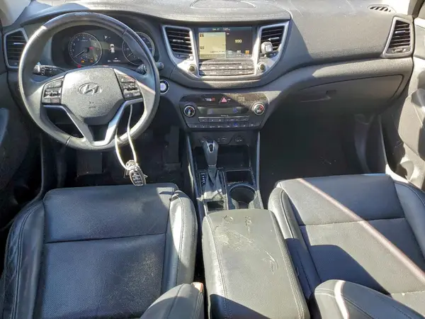 KM8J33A2XGU056099 2016 HYUNDAI TUCSON - Image 8