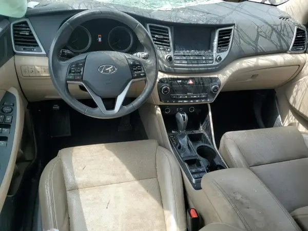 KM8J33A2XGU066549 2016 HYUNDAI TUCSON - Image 8