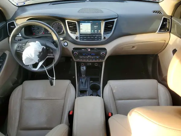 KM8J33A2XGU072223 2016 HYUNDAI TUCSON - Image 8