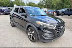 KM8J33A2XGU074697 2016 HYUNDAI TUCSON