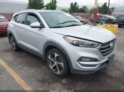 KM8J33A2XGU081617 2016 HYUNDAI TUCSON