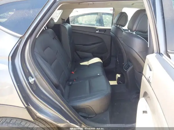 KM8J33A2XGU087367 2016 HYUNDAI TUCSON - Image 8