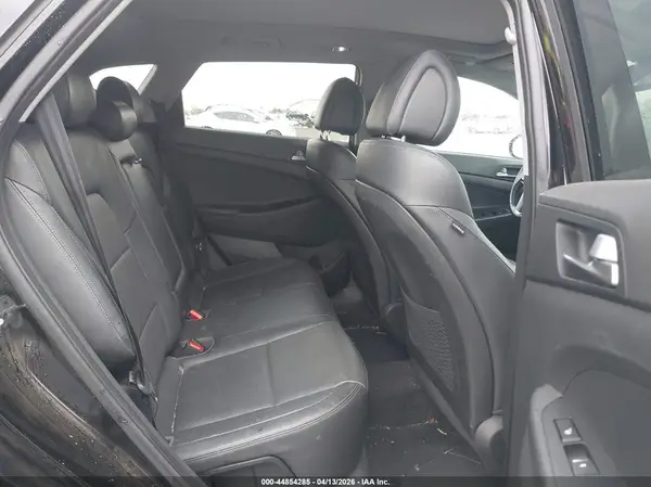 KM8J33A2XGU089054 2016 HYUNDAI TUCSON - Image 8